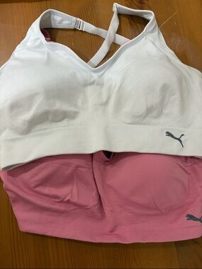 Puma Two-Tone Seamless Sports Bra in White and Dusty Rose